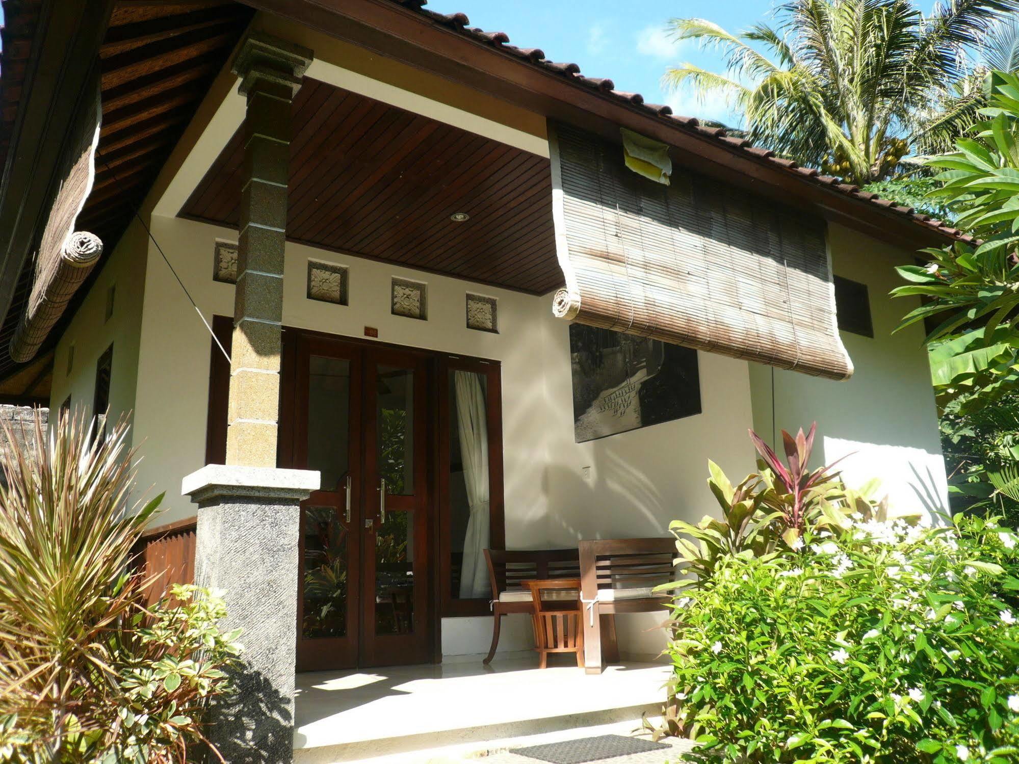 Di Abian Resort Amed Exterior foto